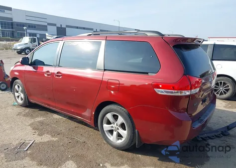 2012 Toyota Sienna Le V6 8 Passenger из США, поврежденный, VIN 5TDKK3DC5CS223659